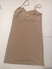 EUC A Pea in the Pod Maternity Compression Slip M-L Nude Spaghetti Straps Adjust