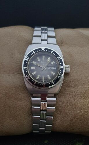 ANKER DIVER 20 ATM. 200m AUTOMATIC ETA 2658 VINTAGE 70's RARE SWISS LADY's WATCH