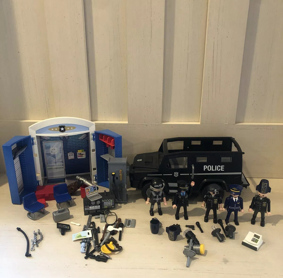 city action police station