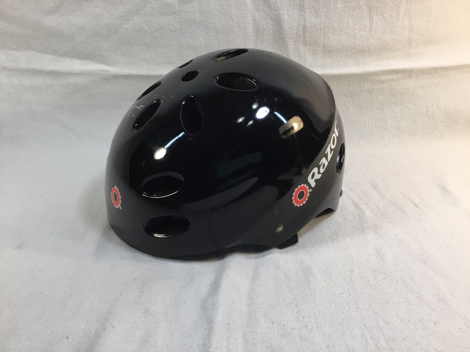 Razor V-17 Youth Multi-Sport Helmet, Medium (Ages 8-14), Glo