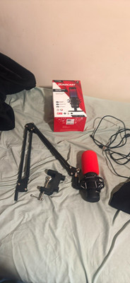 HyperX QuadCast S & Boom Arm Combo
