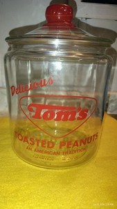 1950 vintage Toms glass peanut jar used great condition. Clear glass all arou