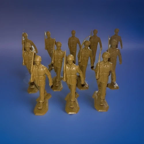 A SET OF 12 RARE MARX BATTLEGROUND DESERT FOX SANDY  TAN COLORED SOLDIERS