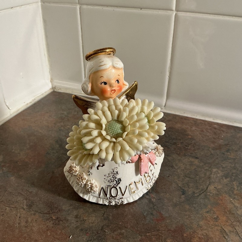 geo Lefton November Angel so cute with mums 489