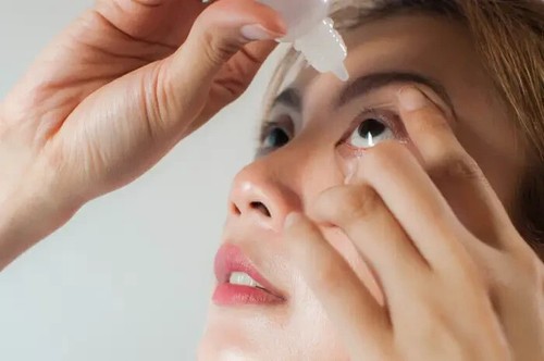 Itone Herbal Eye Drop - Keeps Eyes Cool, Lustrous and Healthy- (10ml, Pack of-1) - Picture 7 of 9