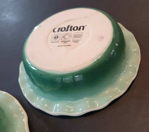 Crofton Glazed Ceramic Pair: Green & White Scallop-Edge Mini Pie/Tart Dishes 🥧 - Picture 7 of 7