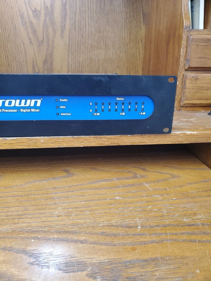 Crown IQ USM 810 Ultra Series Digital Processing Mixer - Used, Powers On. As Is - Image 4 of 4