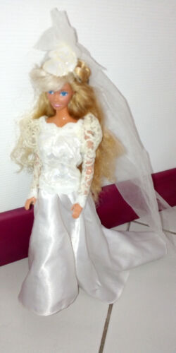 Barbie en robe de mariée (moule 1966 Philippines) AVEC chaussures - Afbeelding 1 van 4