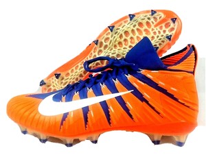 gator football cleats