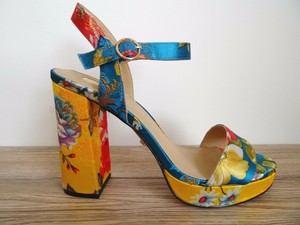 colourful sandals uk