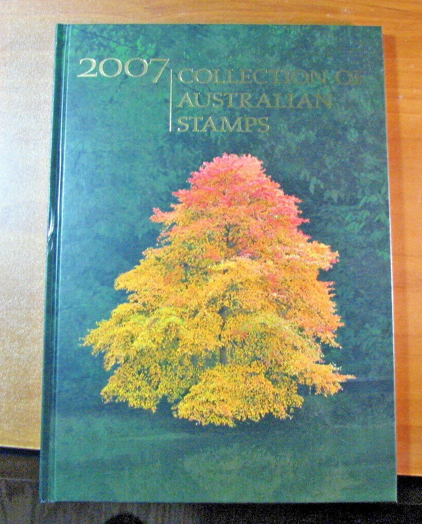 Australia Stamp Year Book 2007 With all Stamps Mint and Cover L551