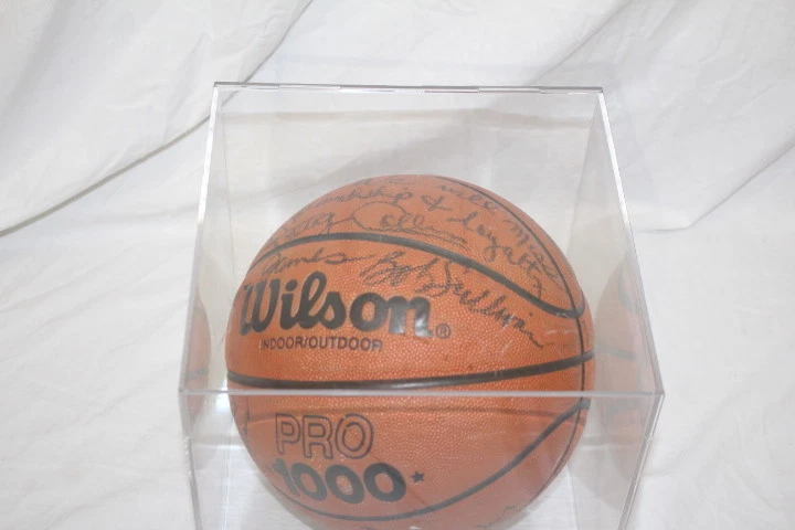 Signed Wilson Pro 1000 Basketball 'Brian James' 'Bob Sullivan' with Display Cube - Image 2 of 4
