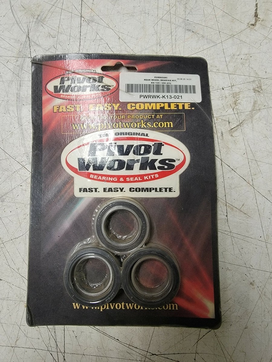 ロベ　rk.k Pivot Works 03 Kawasaki KX125/250 Rear Wheel Bearing Kit PWRWK-K13