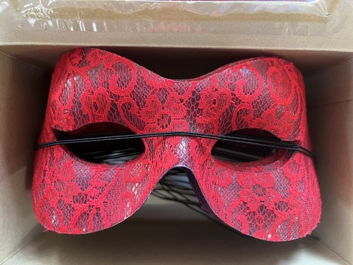 Masquerade Ball Mask Red Lace Fancy Dress Costume Box of 50 - Picture 2 of 5