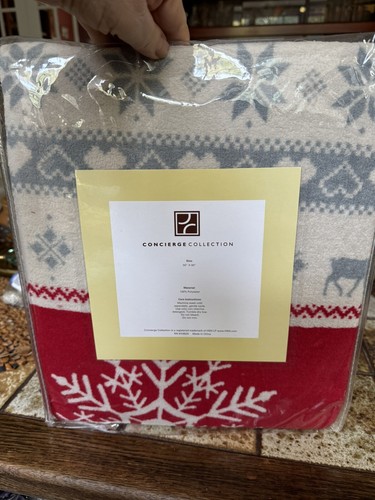 Concierge Collection Soft & Cozy Nordic Reindeer Print Plush Throw 50”x 60”, NEW - Picture 7 of 12