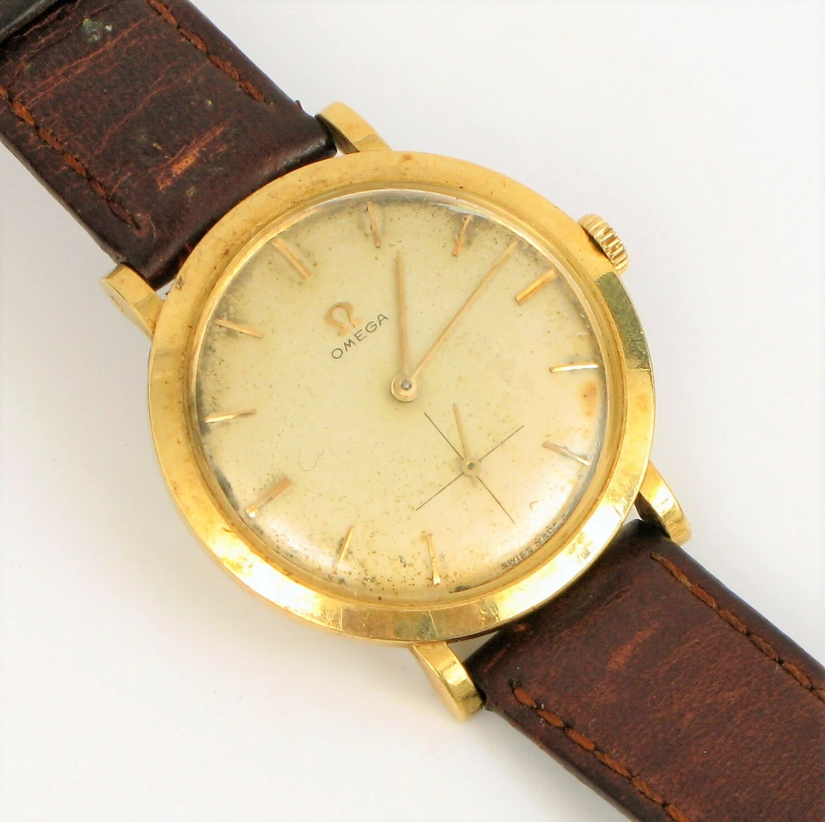 VINTAGE BEAUTIFUL MEN'S 18K YELLOW GOLD OMEGA MANUAL CLASSY DRESS.