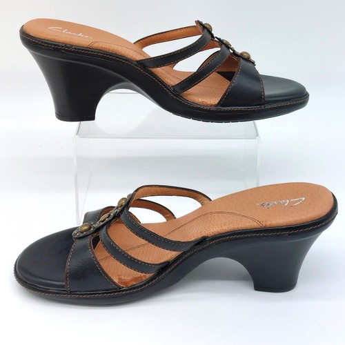 Clarks Sandals Womens 8M Black Leather Strappy Slides Low Heel Comfort Casual - Picture 12 of 12