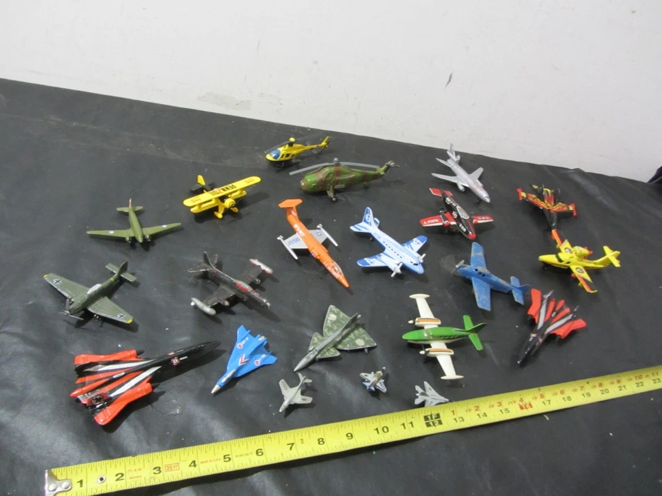 diecast airplane plane airplanes lot 20+ Ertl Matchbox Tootsie Lesney Maisto - Image 2 of 4