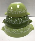 PYREX Green/Lime Spring Blossom Cinderella Crazy Daisy Nesting Bowls 441/442/443