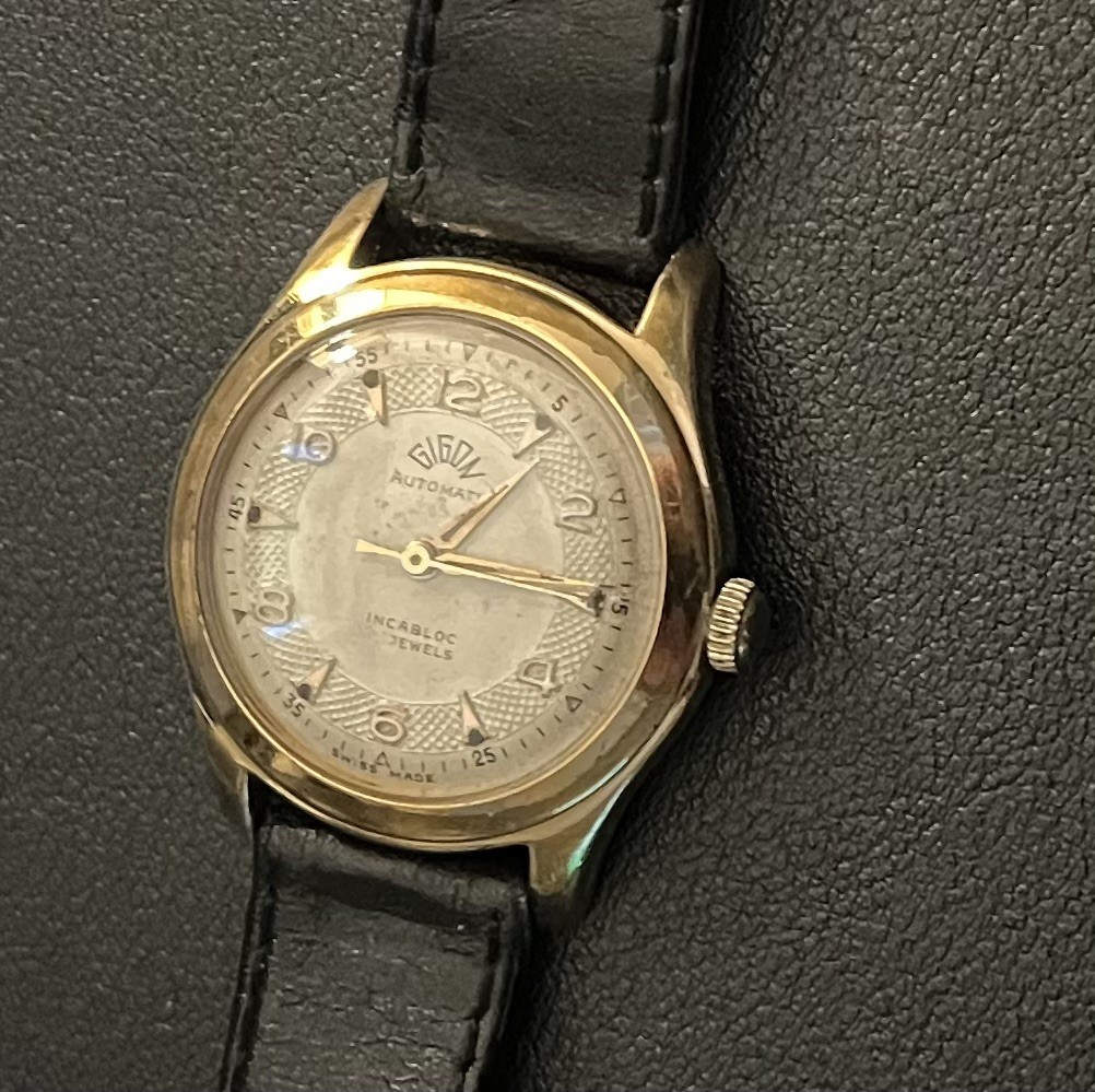 GIGON AUTOMATIC VINTAGE 50'S WATCH, HAS FELSA 590 BIDYNATOR MOVEMENT.