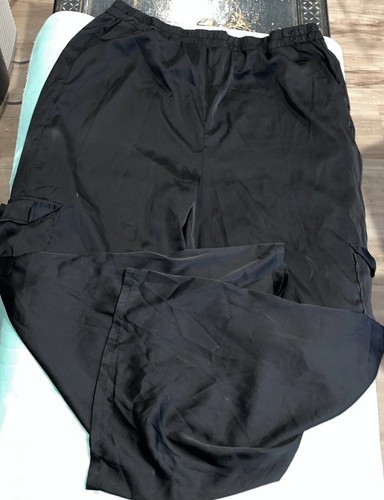 Daisy Nachtwäsche Satin Pyjamahose Loungewear seidig schwarz Übergröße 3X Taschen