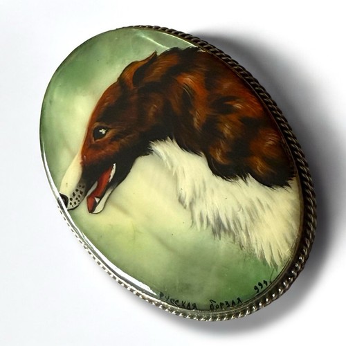 Broche de perro de bellas artes ruso Borzoi pintado a mano retrato prendedor vintage firmado - Imagen 5 de 10