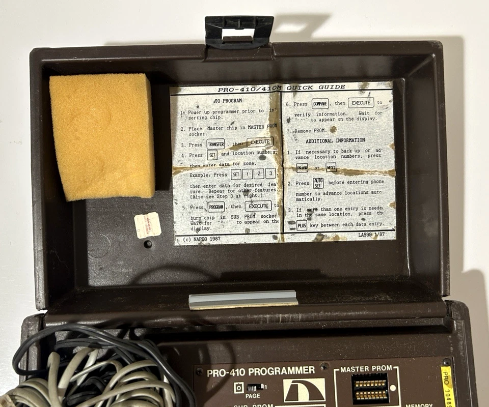 Programador Napco PRO-410M PROM vintage años 80 (encendido, sin probar) Foto 3 de 4