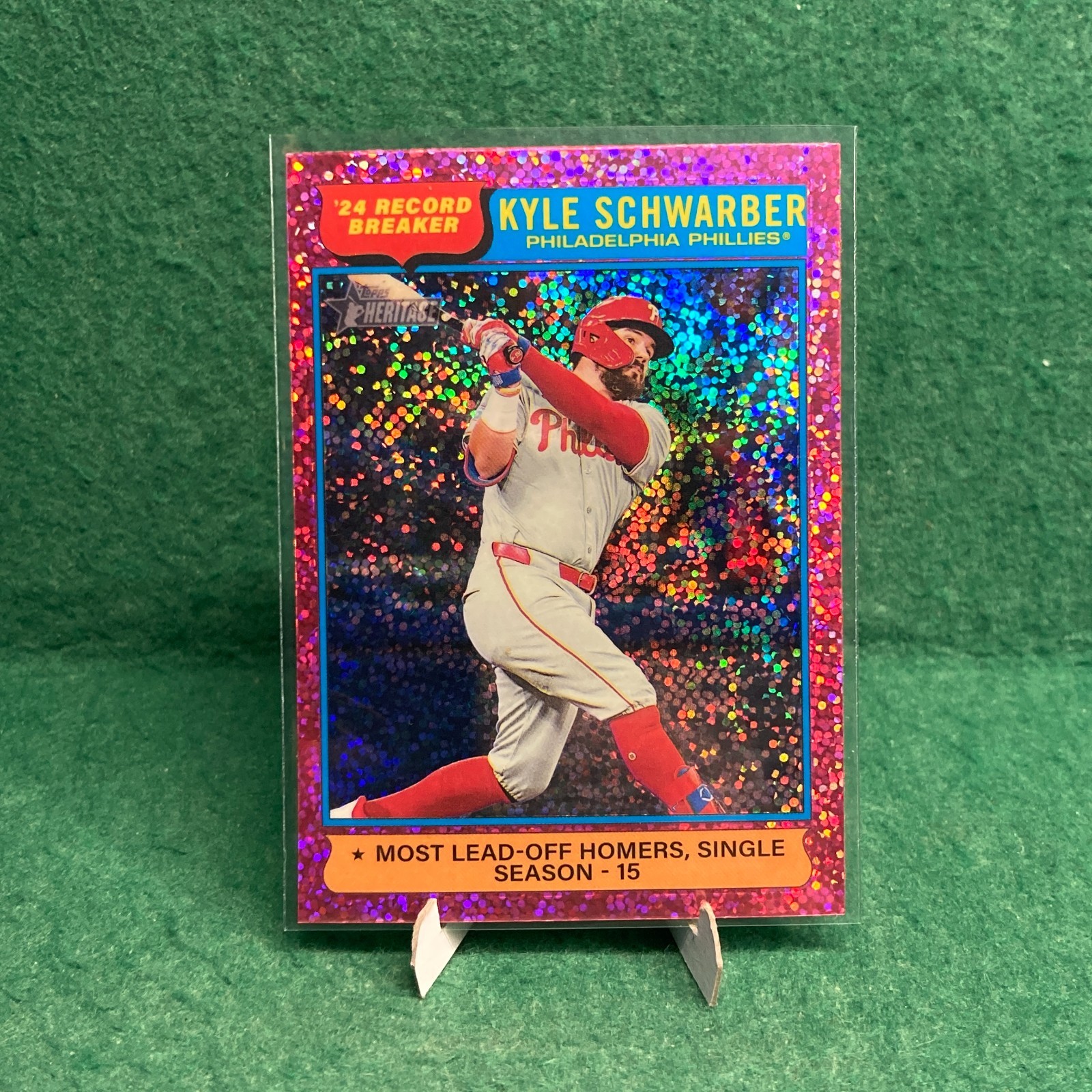 2025 Topps Heritage / Kyle Schwarber #2 Pink Sparkle Chrome Refractor