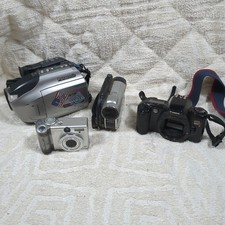 LOT OF ASORTED CAMCORDERS/CAMERAS UNTESTED