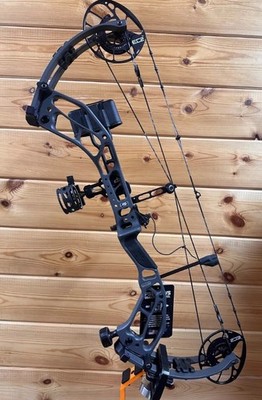 NEW PSE Evolve DS 30 EC2 Cam RH Charcoal 70# QAD Drop Away  Bow Package