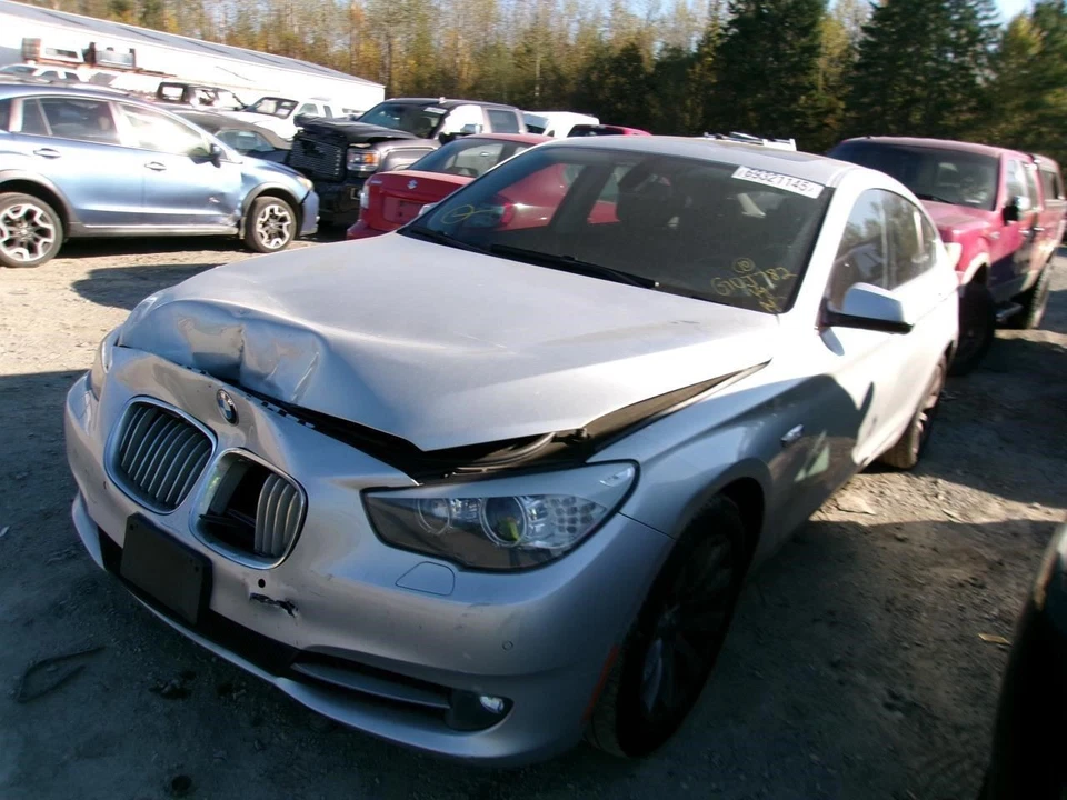 Luz antiniebla de esquina/estacionamiento para pasajeros para BMW 535i GT 10-13 31059466 Foto 2 de 4