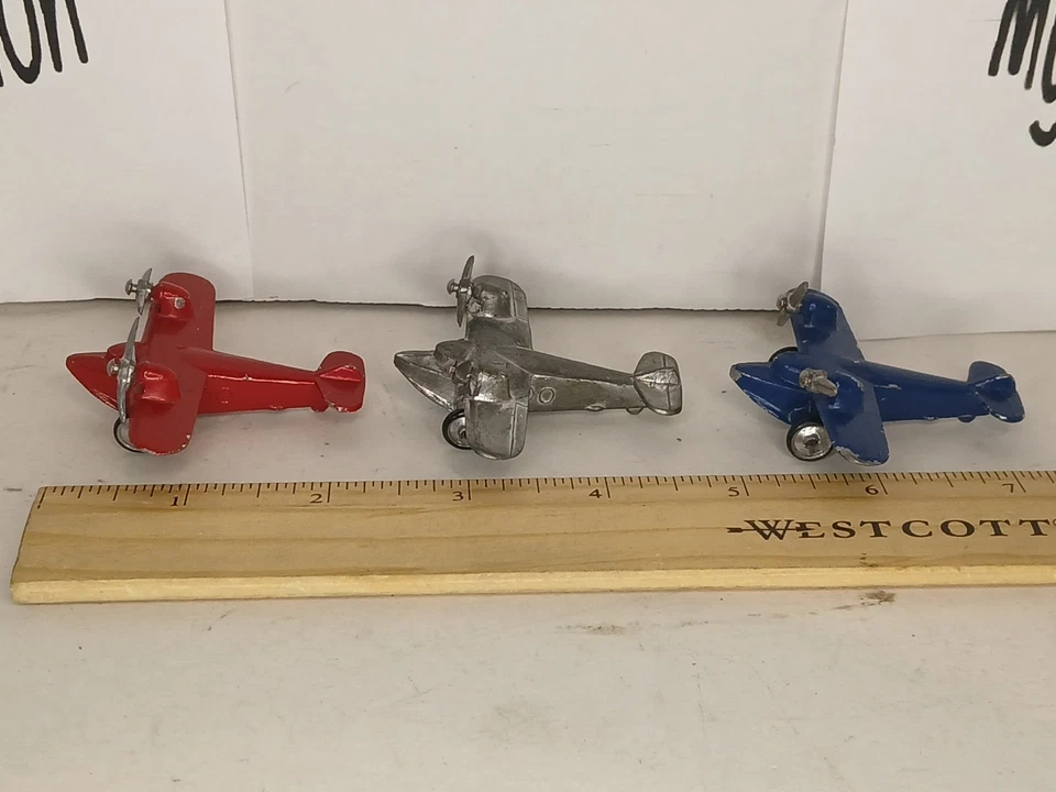 VINTAGE BARCLAY MINIATURE LEAD CAST TWIN PROPELLER AIRPLANE/SEA PLANE SET OF 3 - Image 2 of 4