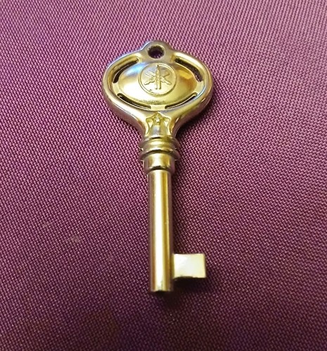 Yamaha Vertical Upright Piano Lock Key  Pianos