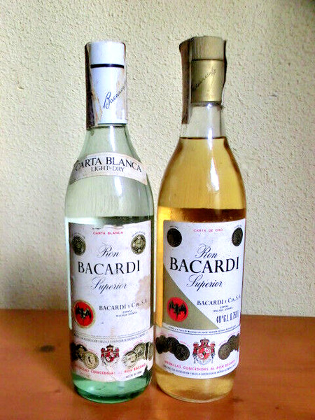 2  RON  BACARDI -  Light Dry  &  Superior -  75  CL -  70s .