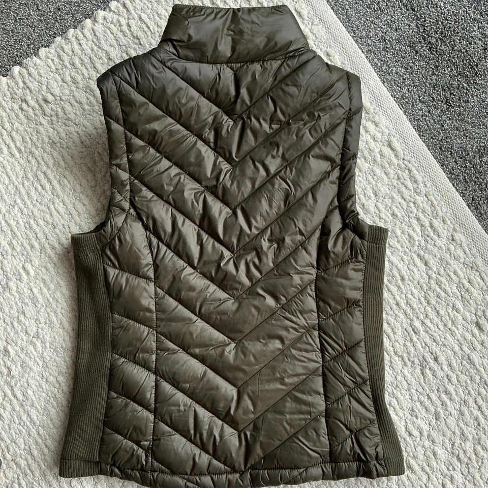 Love Tree Juniors Large Olive Green Puffer Vest Full Zip Pockets Mock Neck - Image 3 of 3