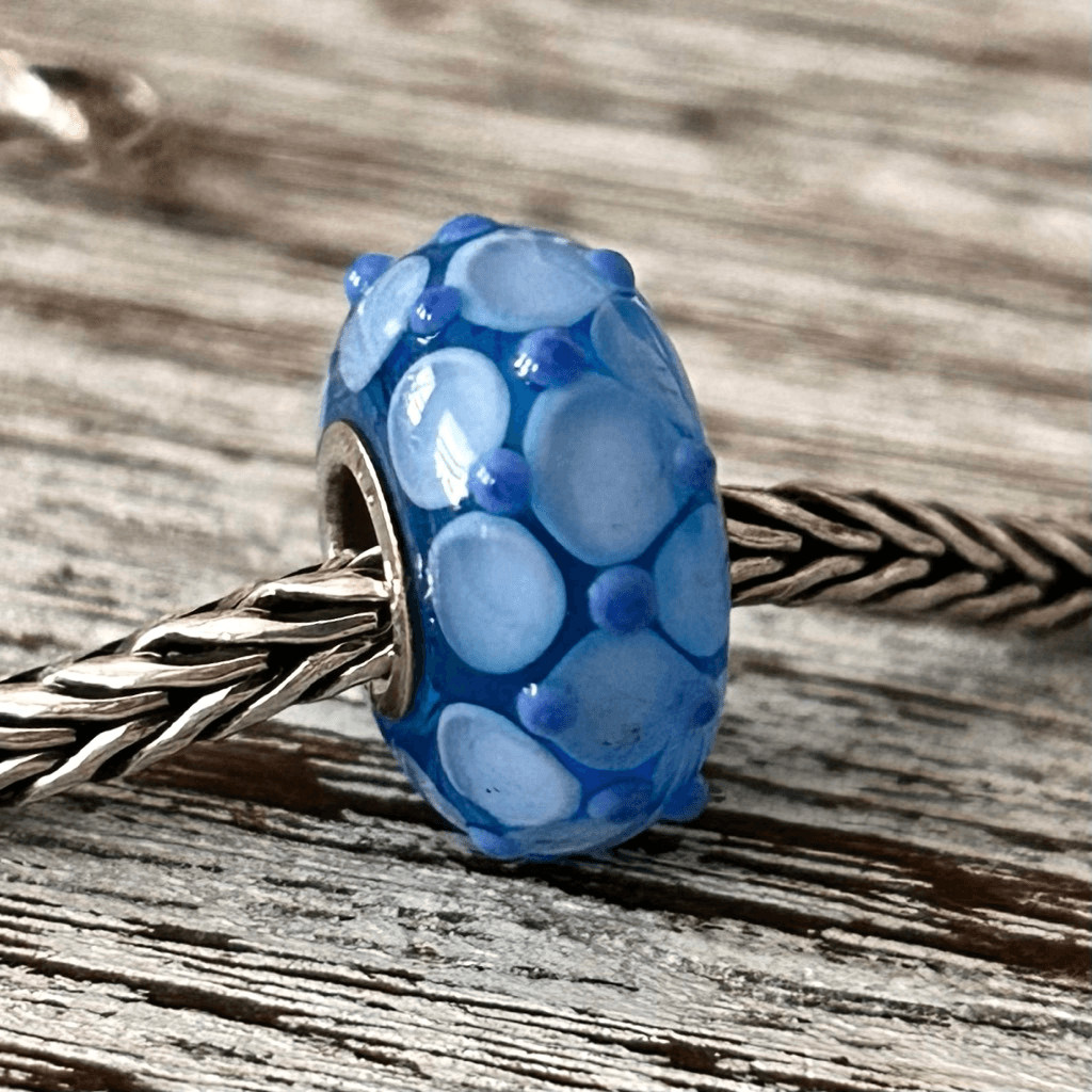 TROLLBEADS UU Beautiful Blue Python Buds Unique L… - image 1