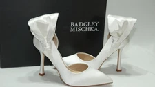 Badgley Mischka Women's Alejandra Pump, Soft White, 5