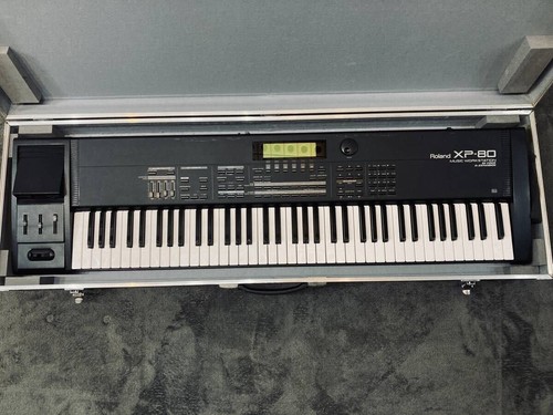 Roland XP-80 Synthesizer Workstation w/ Hard Case – Fully Tested, Good Condition - Picture 4 of 9