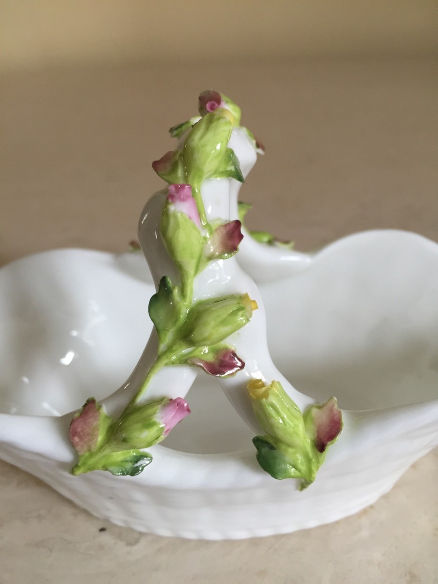 Coalportミニ花器 Vintage Coalport Miniature Basket w/ Flowers Figurine Bone China