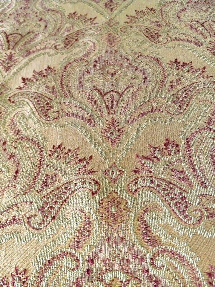 Dorado Damasco Crema y Borgoña Patrón Jacquard Tejido Pequeña Escala POR Precioso Foto 3 de 4