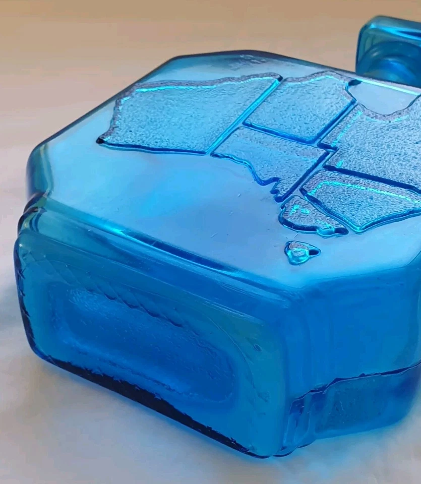 🔶️RETRO ART GLASS GENIE BOTTLE CONTINENTAL DISTILLERS BLUE CURACAO EMPOLI - image 3 of 4