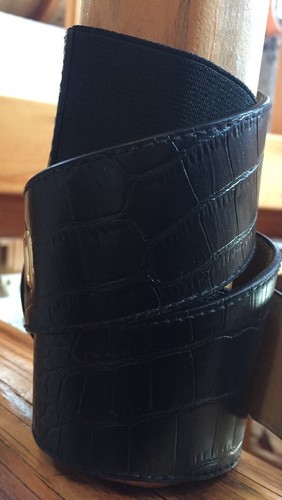 Chico's Women's Black Embossed Stretchy Wide Waist Gold BuckleBelt Sz M #79984 - Picture 3 of 7