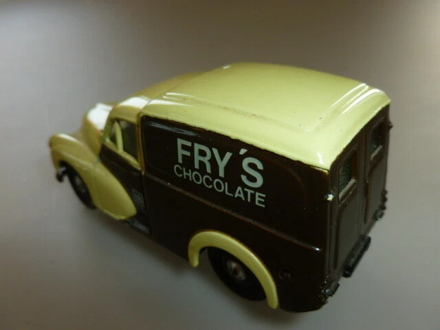die cast  1/43 corgi MORRIS 1000 VAN -FRY CHOCOLATE-no box - Immagine 2 di 2