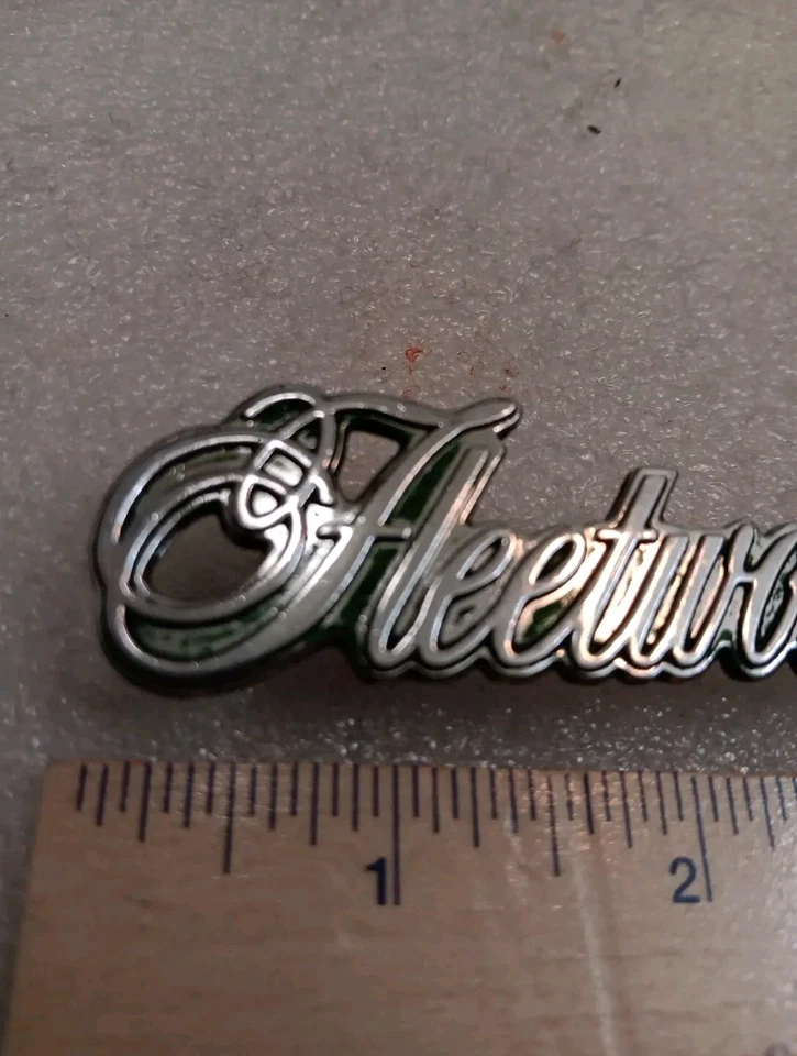 Cadillac Fleetwood Metal Pillar Emblem Script # 2008875 Foto 3 de 4