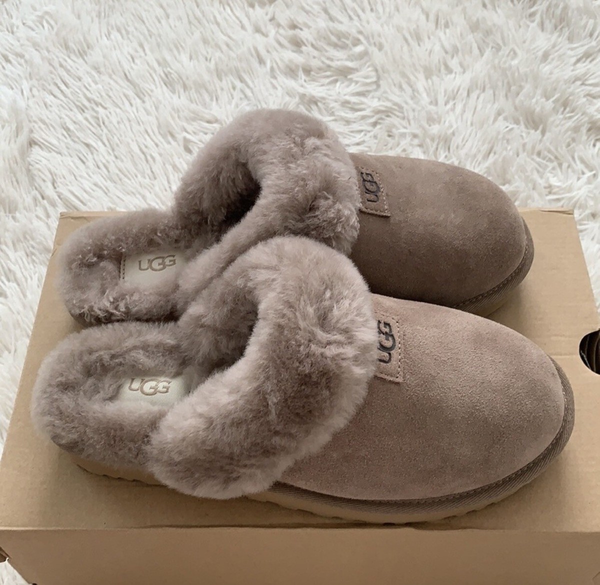 NWB UGG genuine shearling cozy suede slipper In Caribou Sz 11