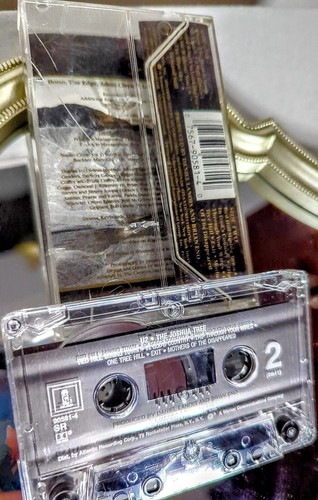 The Joshua Tree by U2 (Cassette, Mar-1987, Island (Label)) - Foto 2 di 2