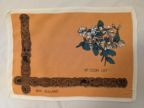 Vintage NEW ZEALAND Cloth Placemats Rectangle BIRDS FLOWERS mid century modern - Picture 2 of 9