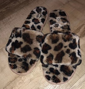 ugg cozette leopard slippers