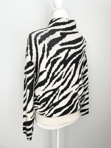 Lush Womens Knit Sweater Size S Cream Black Animal Print Mock Neck Dolman Sleeve - Picture 7 of 10