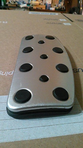 Lexus IS300 2001-2005 brake pedal pad / cover OEM - Picture 3 of 7